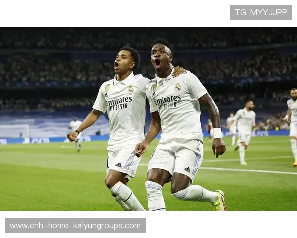 皇马外围传中精准，罗德里戈头球顶入网窝